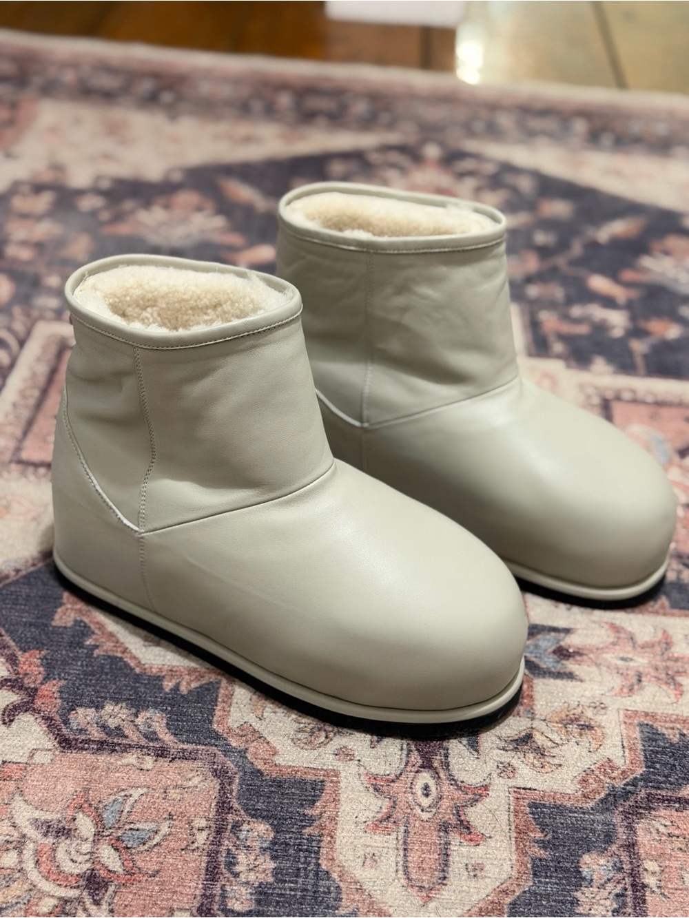 NWOB! AMINA MUADDI Women's Cream Shearling-Lined "Heidi" Ankle Booties, sz 38